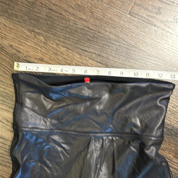Spanx Black Faux Leather Leggings Medium M VGUC - Picture 2 of 6